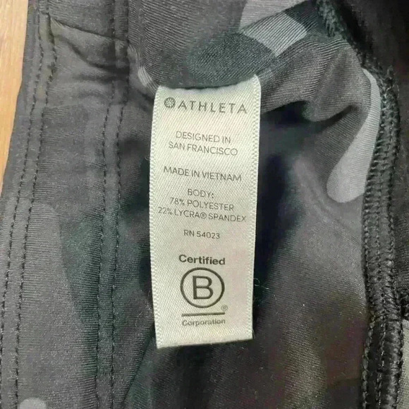 Athleta Camo Contender 7/8 Leggings Womens Sz S Pockets Black Gray Gym Hiking - Picture 6 of 12